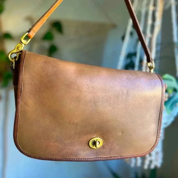 Vintage 1970s NYC Coach Convertible Clutch 397-5137 - British Tan Leather - Picture 1 of 17